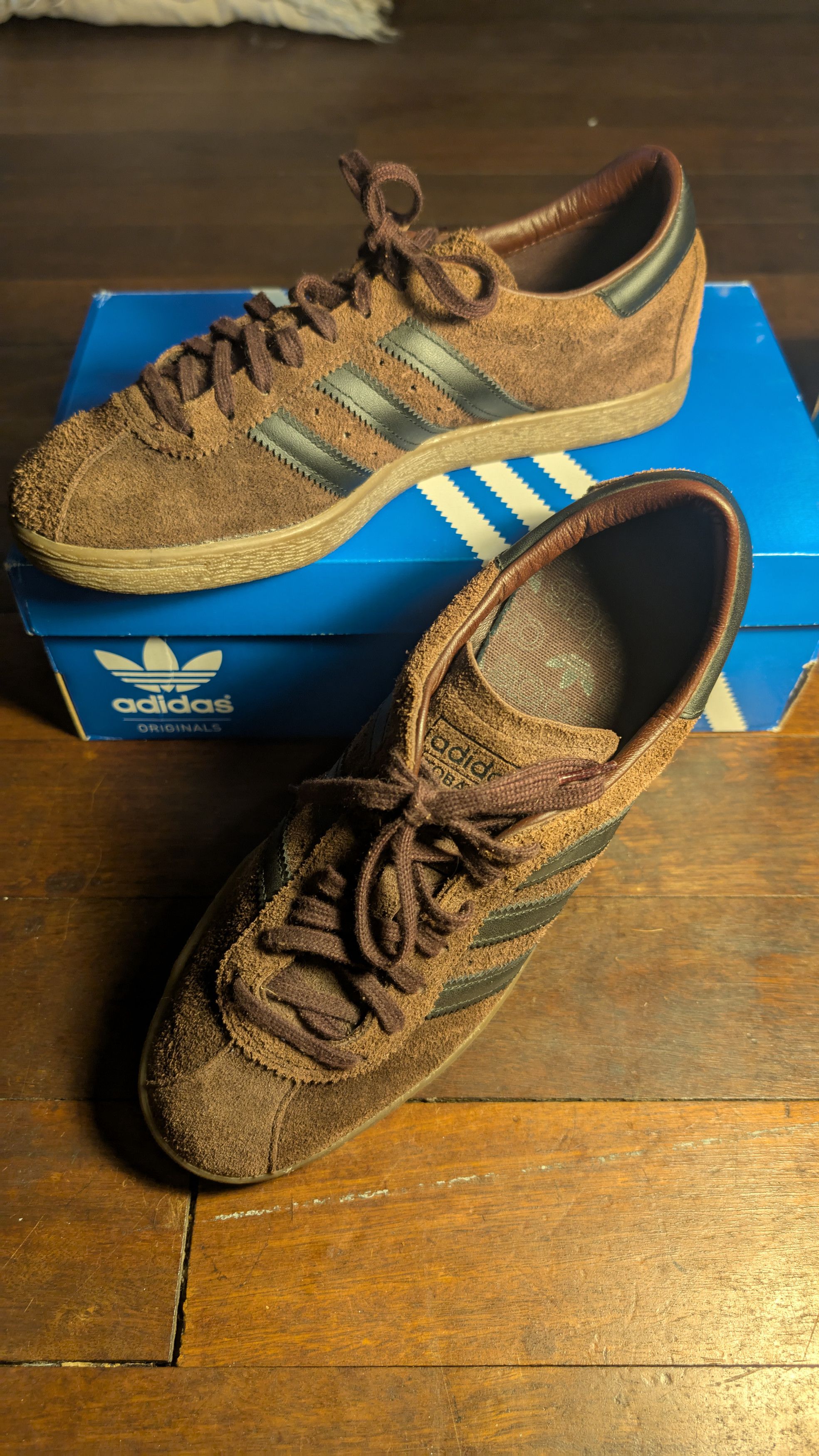 Adidas 2021 Tobacco 'Red Night' Rare Trainers UK 8 Size US 8.5 / EU 41-42 - 3 Thumbnail