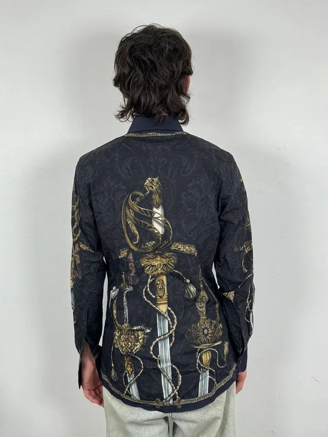 Dolce & Gabbana AW2017 Dolce & Gabbana Navy & Black Baroque Swords Shirt Size US M / EU 48-50 / 2 - 3 Thumbnail