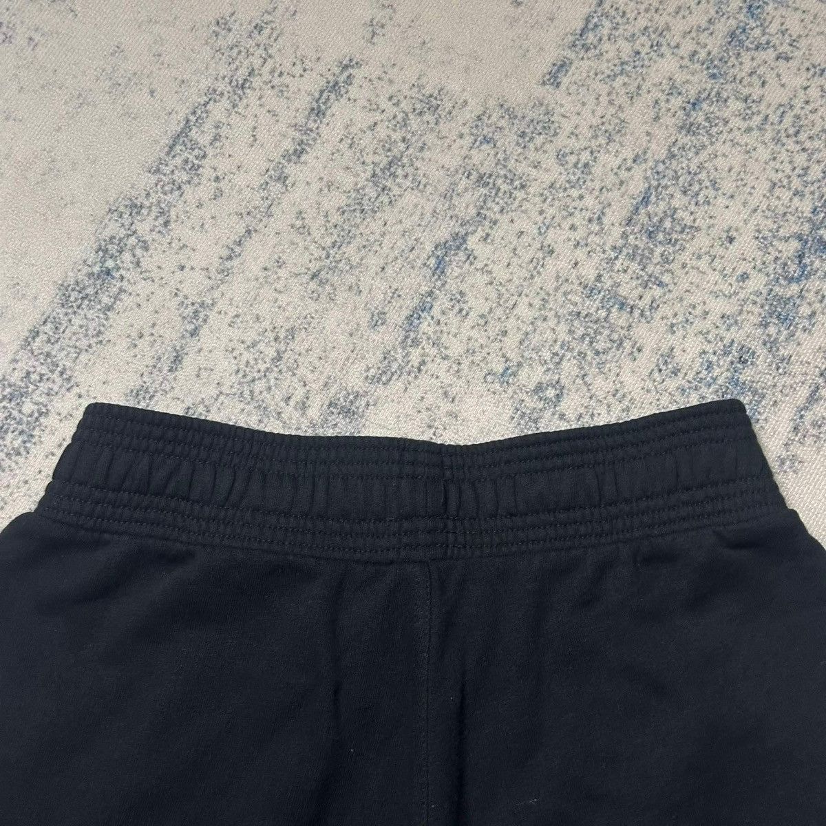 Givenchy GIVENCHY LOGO SHORT PANTS Size US 28 / EU 44 - 6 Thumbnail