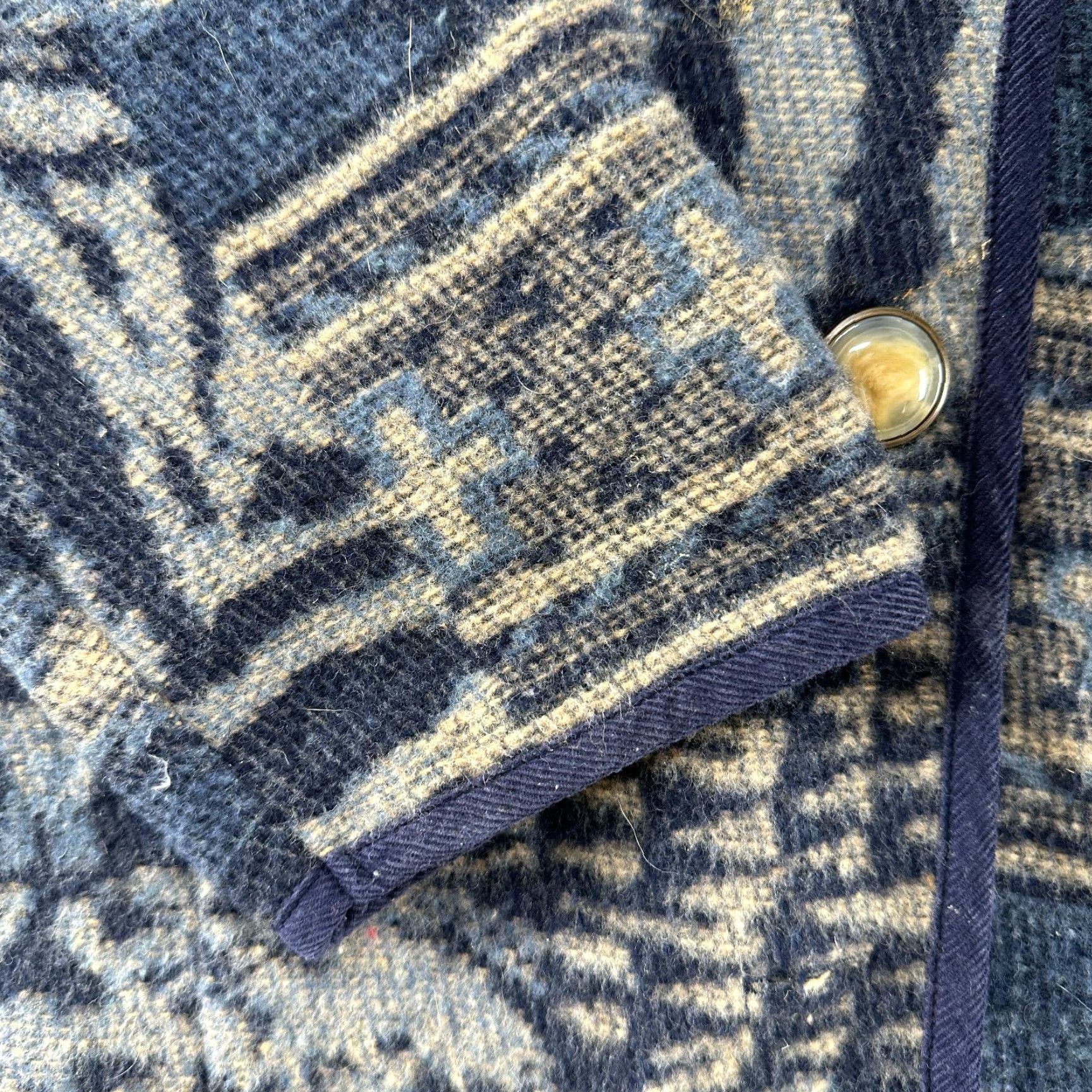 Vintage VINTAGE Ivy Jacket Womens L Blue Shawl Collar Tapestry Tiger Print Abstract 90s Size L / US 10 / IT 46 - 5 Thumbnail