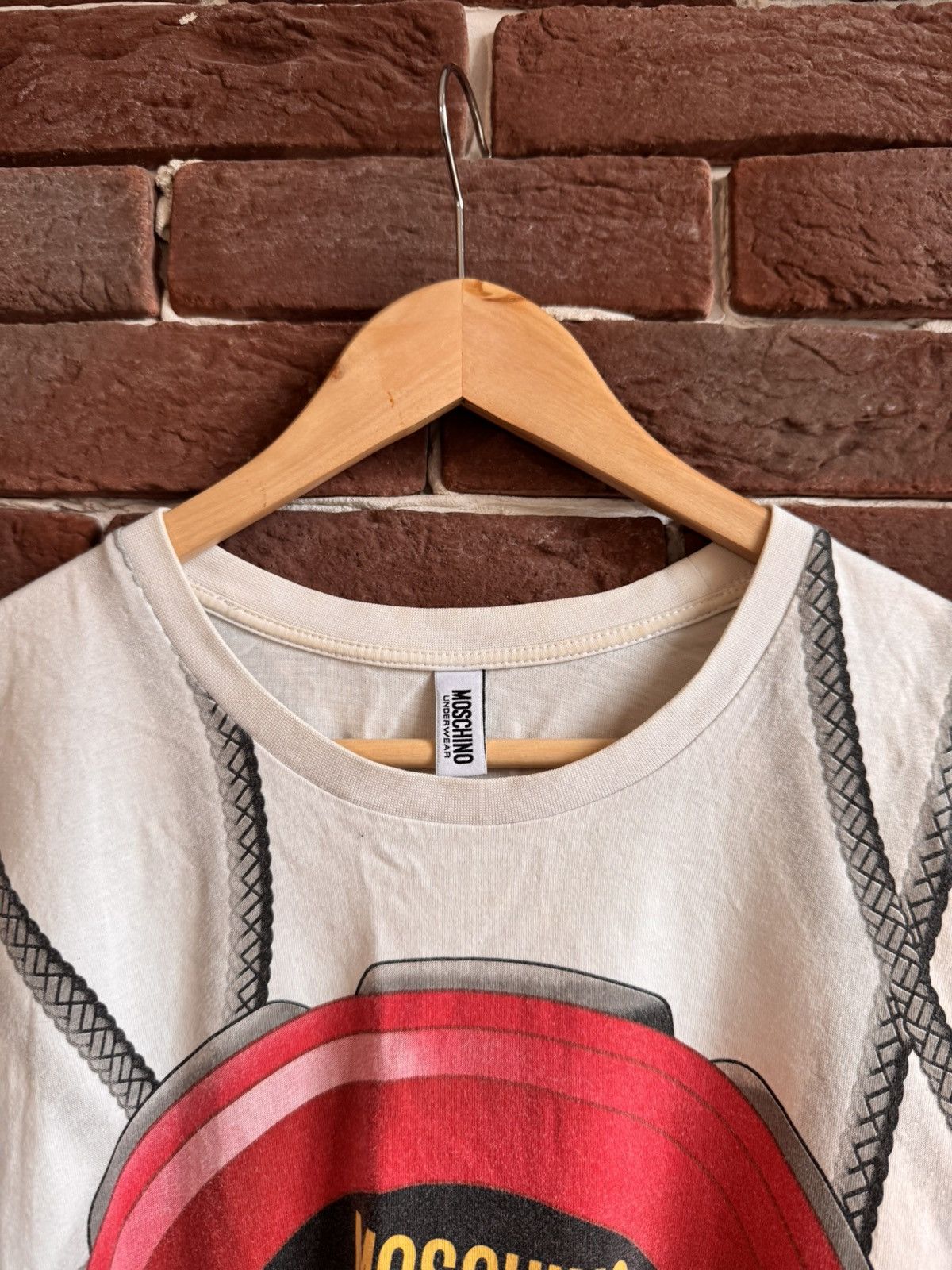 Moschino Vintage 00s Moschino Gym Stopwatch Tshirt S Streetwear Size US L / EU 52-54 / 3 - 6 Thumbnail