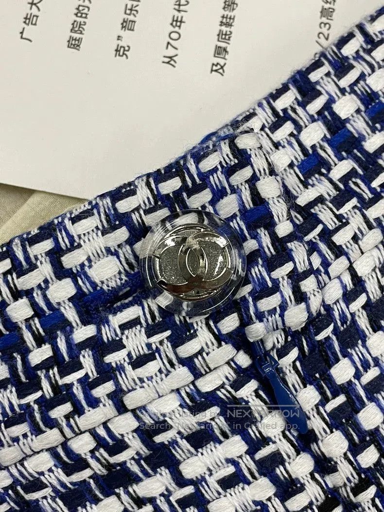 Chanel Chanel Blue White Tweed Plaid Shorts. Size US 36 / EU 52 - 2 Thumbnail
