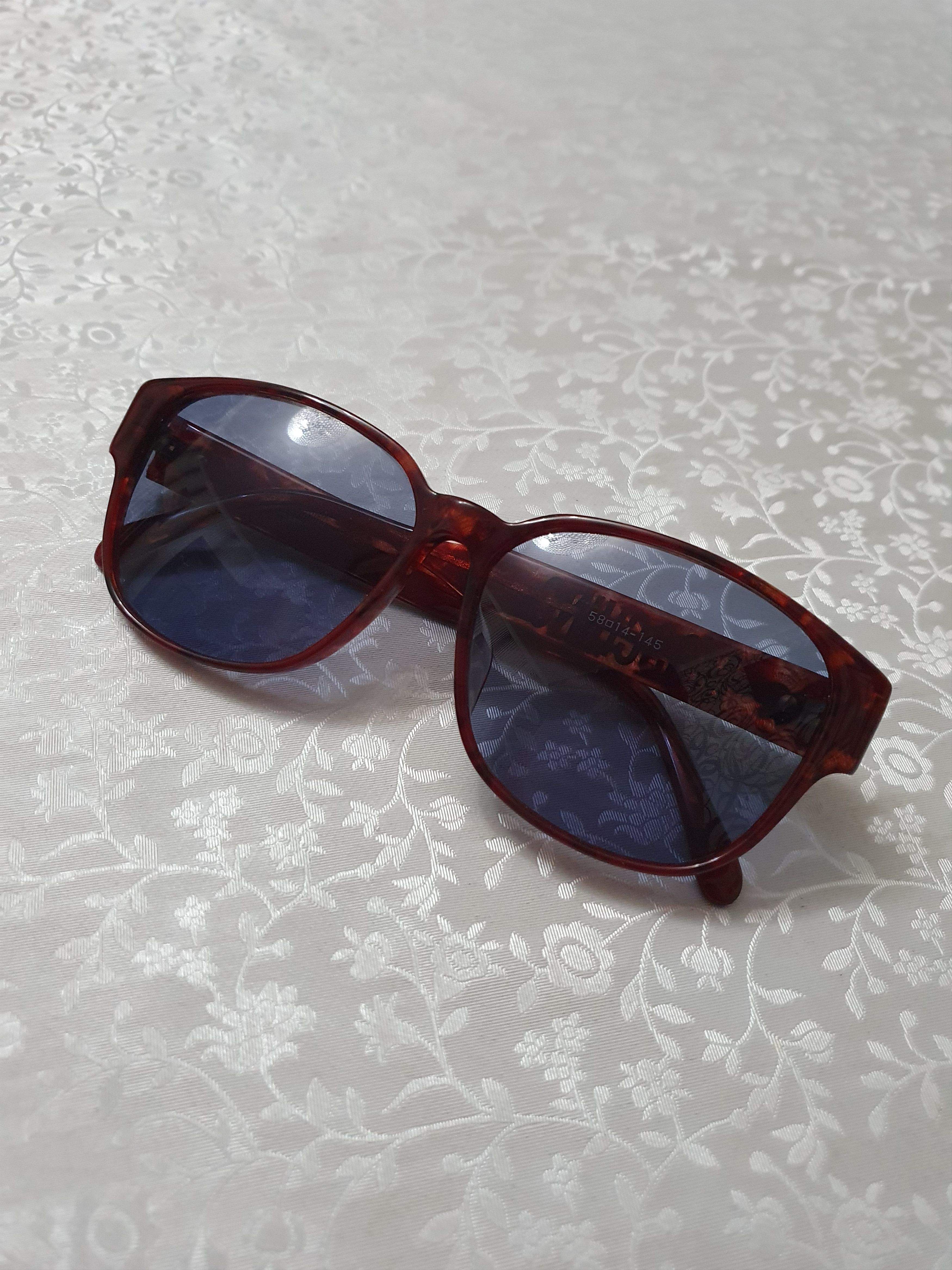 Other Moschino TortoiseShell Y2k Contrast LoGo Y2k Rare Sunglasses Size ONE SIZE - 1 Thumbnail