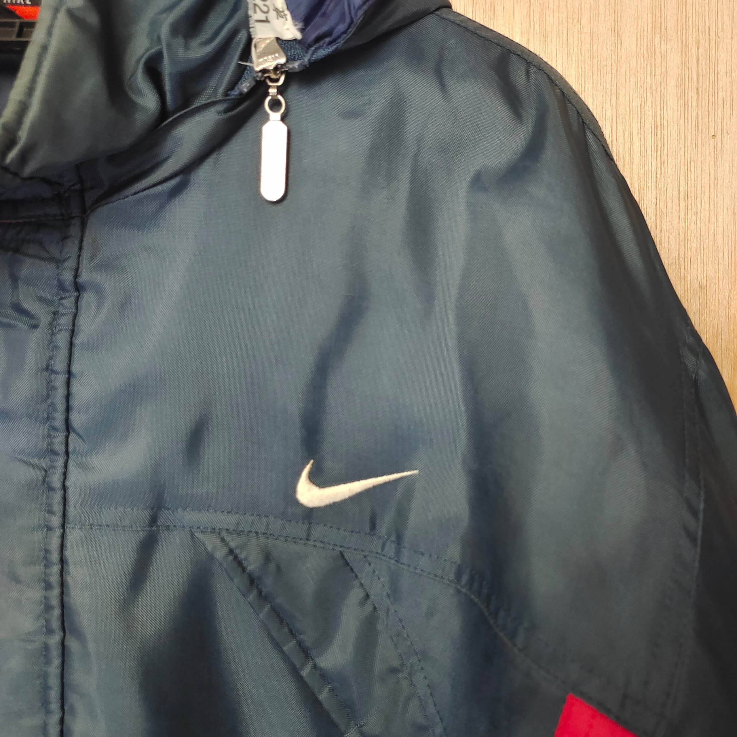 Nike × Vintage VINTAGE SUN FADED NIKE JUST DO IT HEAVY JACKET Size US M / EU 48-50 / 2 - 5 Thumbnail