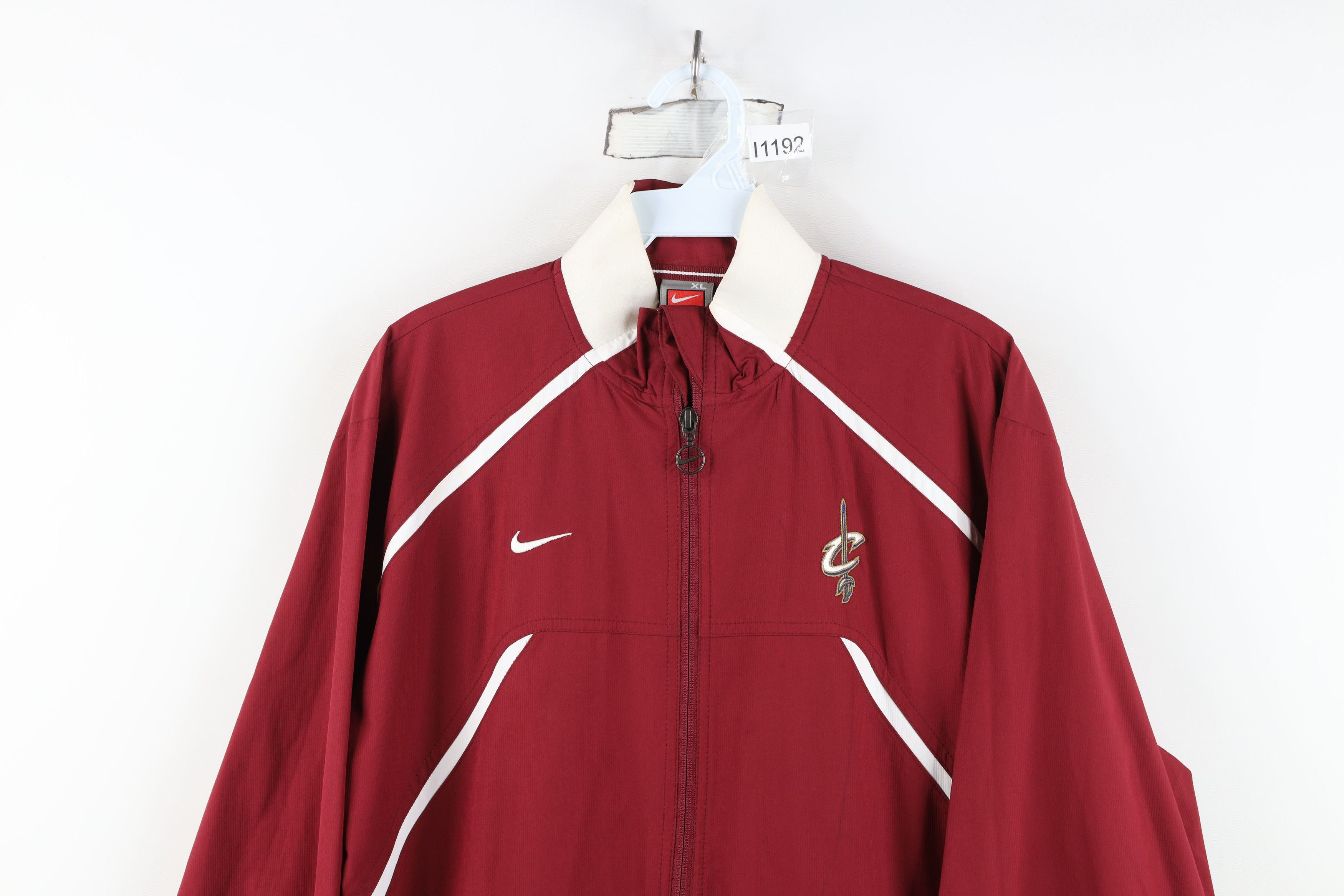 Nike Vintage Nike Swoosh Cleveland Cavaliers Basketball Jacket Size XL / US 12-14 / IT 48-50 - 2 Thumbnail