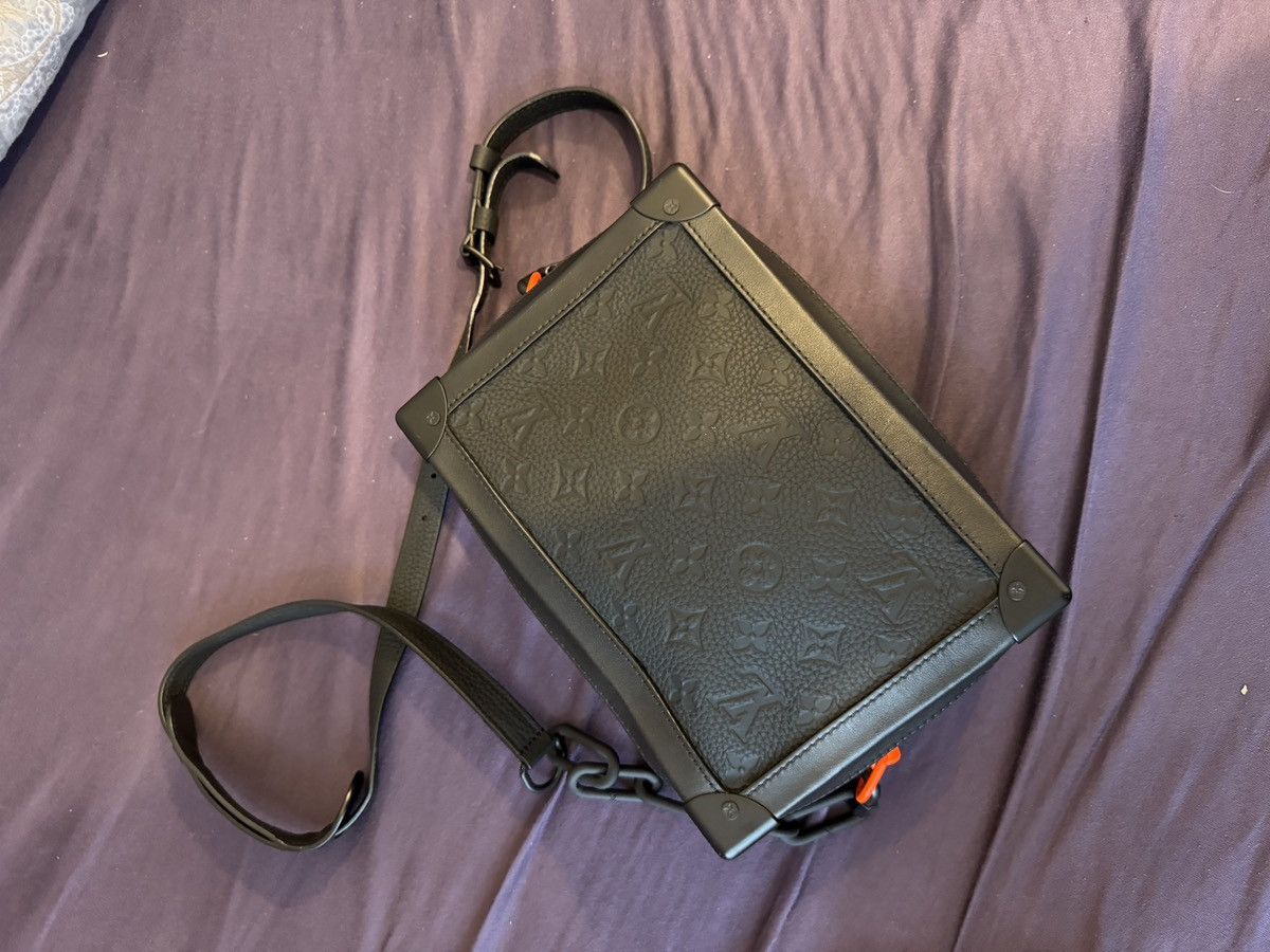 Louis Vuitton Louis Vuitton Soft Trunk x Virgil Abloh Size ONE SIZE - 1 Thumbnail