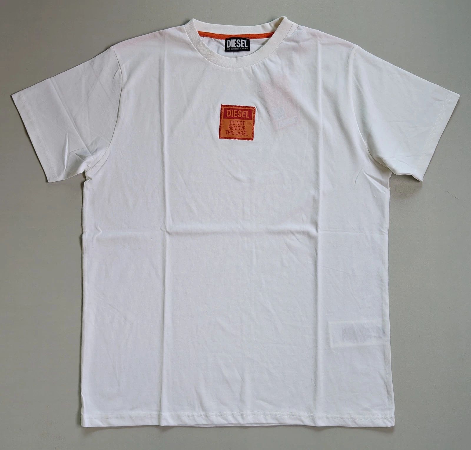 Diesel DIESEL White T-Shirt With Logo Patch FTP 4103 Size US XL / EU 56 / 4 - 2 Thumbnail