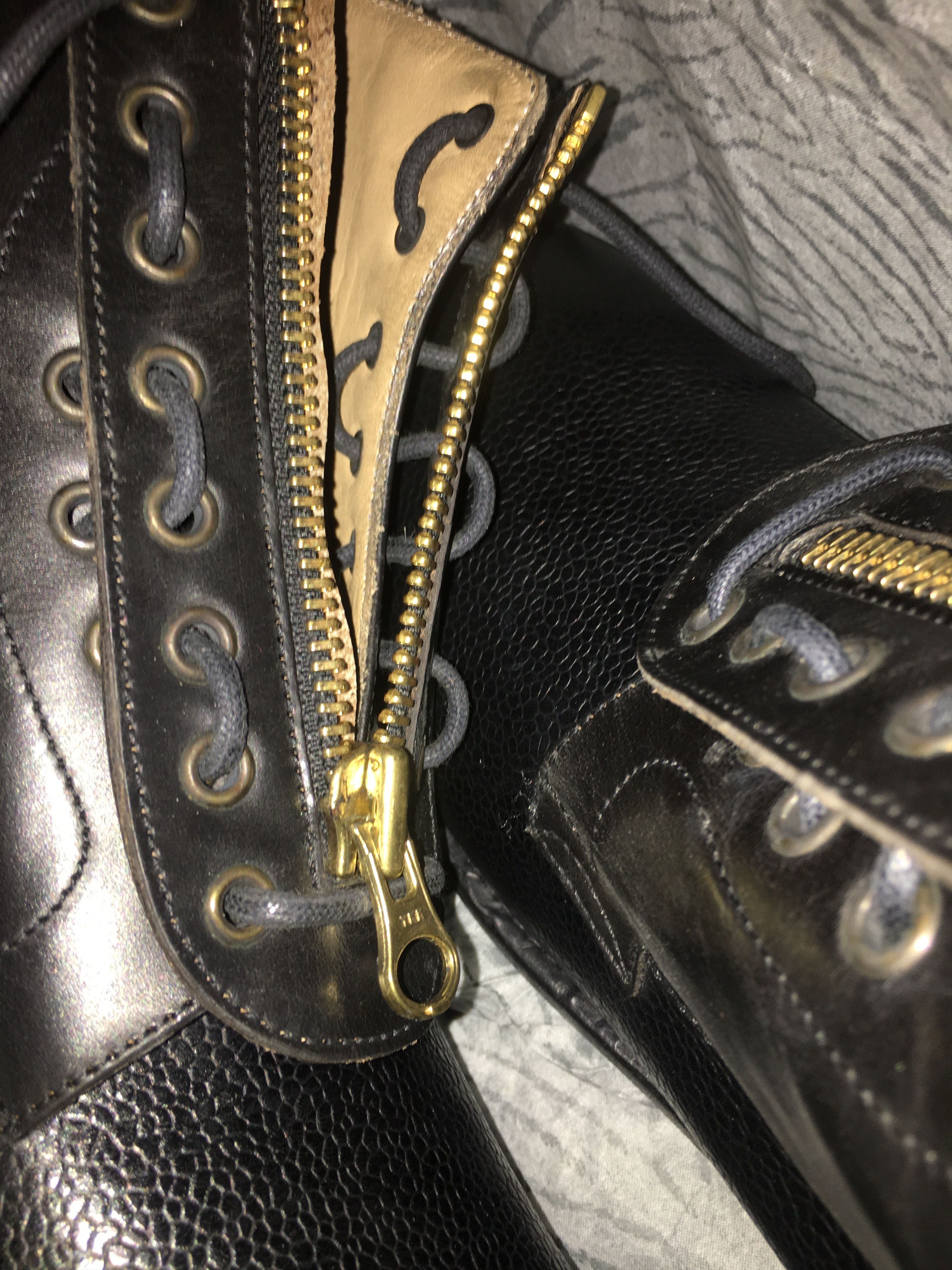 Alexander McQueen Alexander McQueen Zippered Lug Boots St. Moritz Outsole Size US 9 / EU 42 - 6 Thumbnail