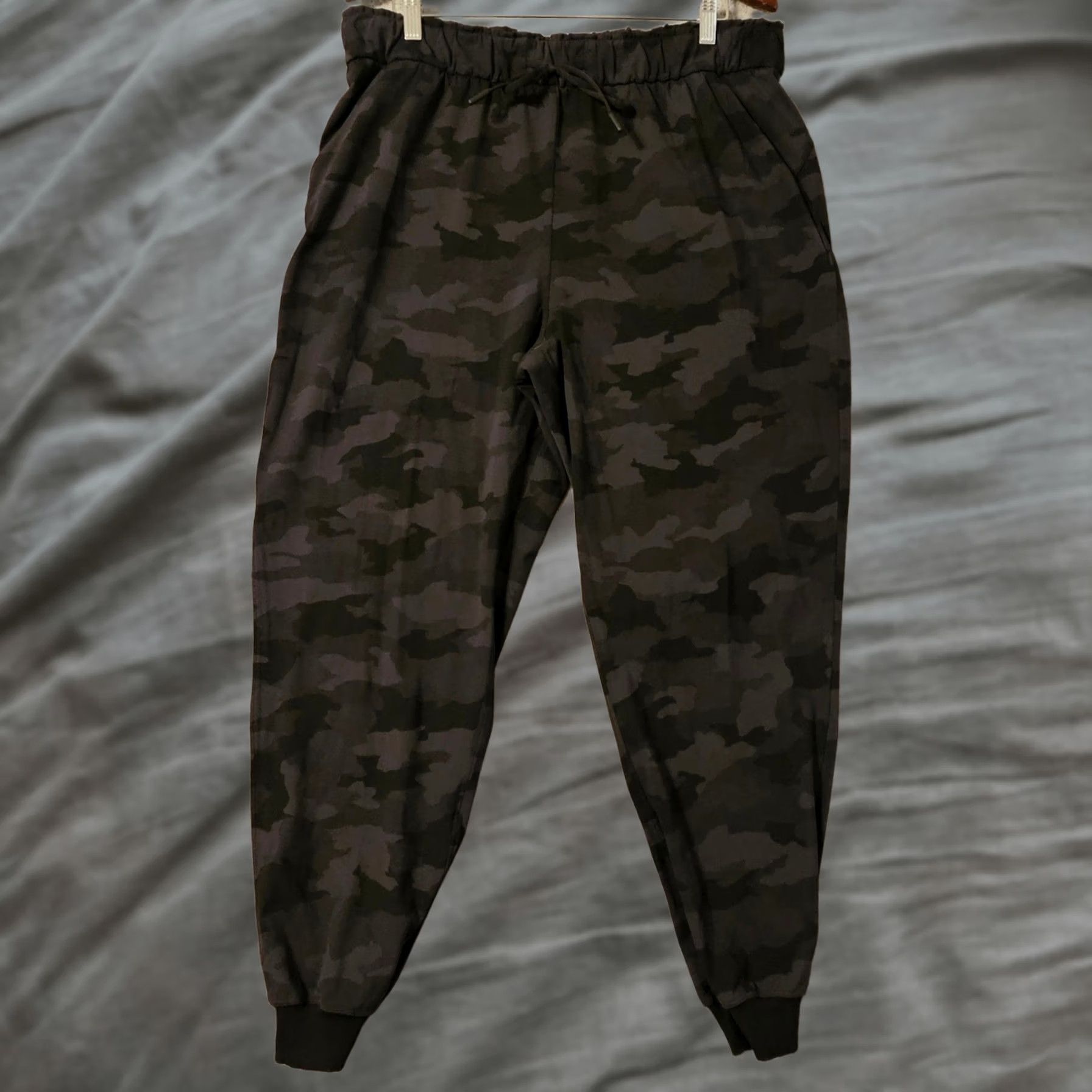 Lululemon Lululemon Jogger Pants Womens 14 Heritage 365 Camo Deep Coal Multi Stretch High-Rise Size 36" / US 14 / IT 50 - 1 Thumbnail