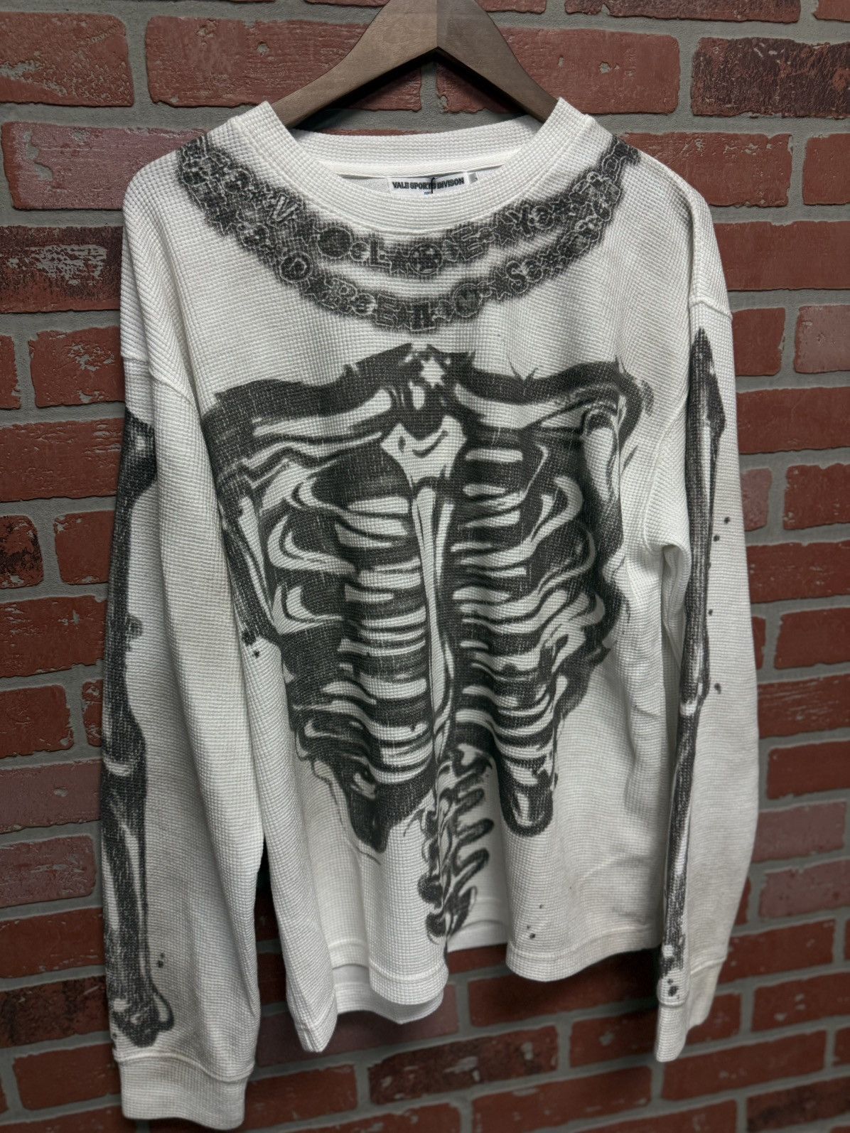 Vale Valley Long Sleeve Bone Tee Shirt Size L (New) Size US L / EU 52-54 / 3 - 2 Thumbnail