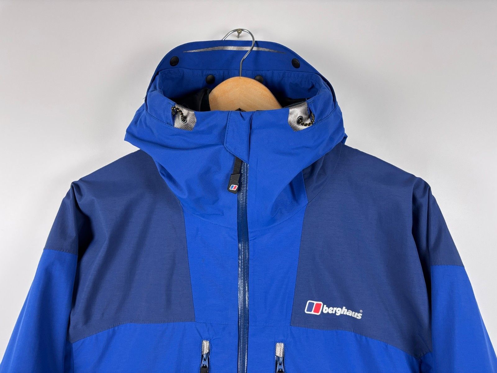 Berghaus Berghaus Mera Peak Gore-Tex Jacket Outdoor Blue Size L Size US L / EU 52-54 / 3 - 2 Thumbnail