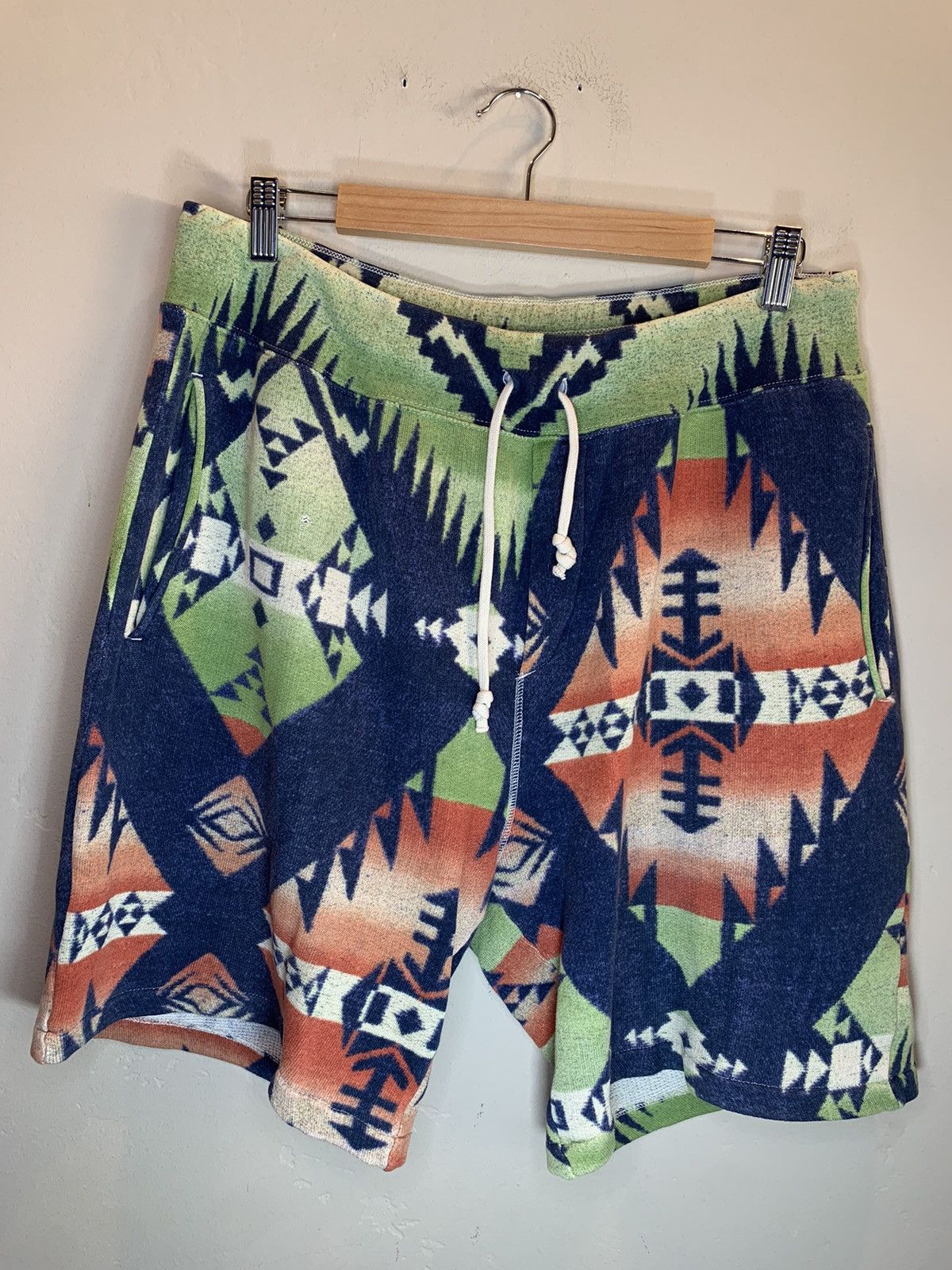 Polo Ralph Lauren *RARE* Vintage 90’s Polo Ralph Lauren Aztec Art Sweat Shorts Size US 34 / EU 50 - 3 Thumbnail