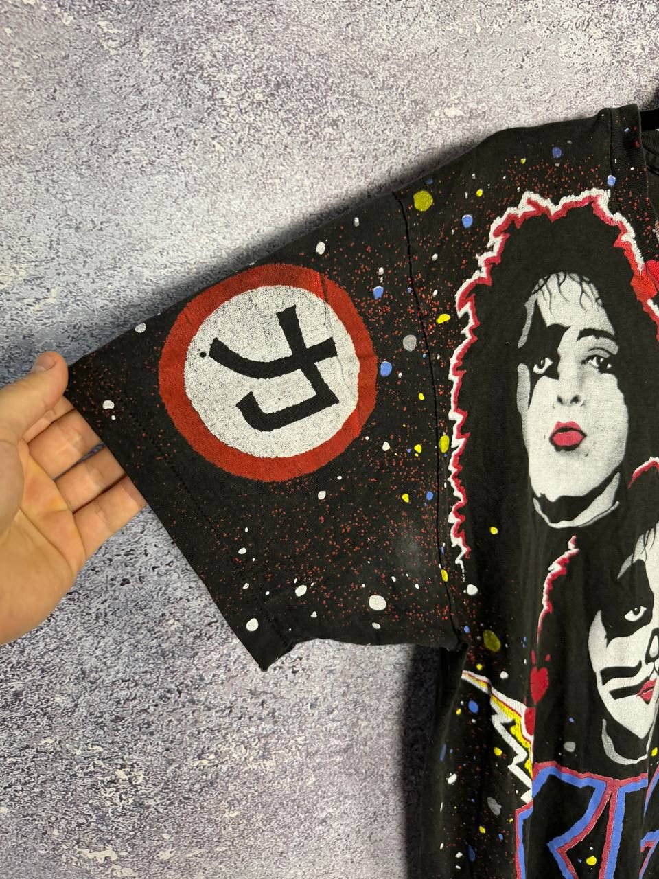Band Tees × Hanes 1992 Vintage KISS T-Shirt Faces AOP Hanes Winterland Concert Size US L / EU 52-54 / 3 - 5 Thumbnail