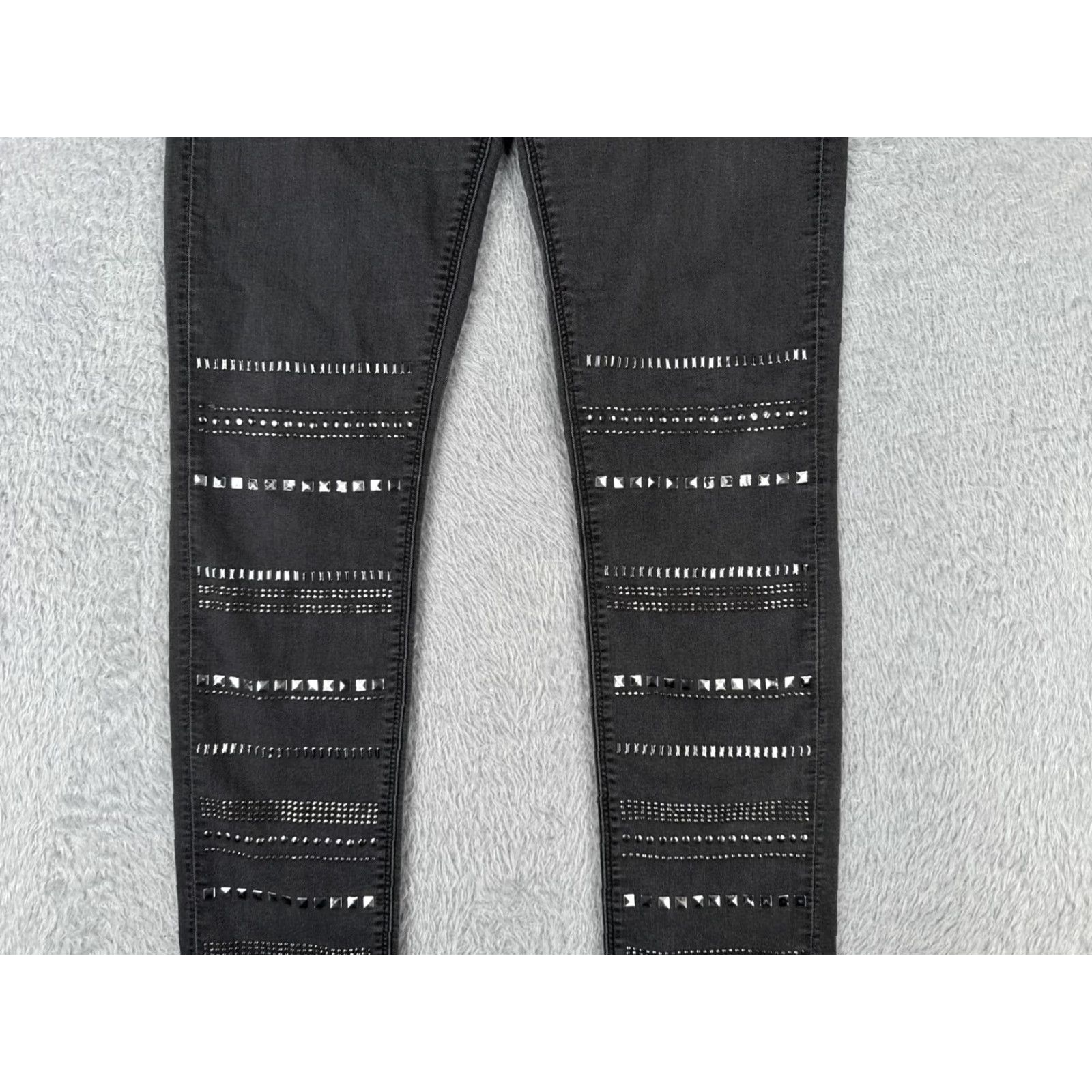 Vintage Vintage Black Cotton Blend Skinny Jeans Women 32 Low Rise Studded Distressed 33 Inseam Size 24" / US 00 / IT 34 - 3 Thumbnail