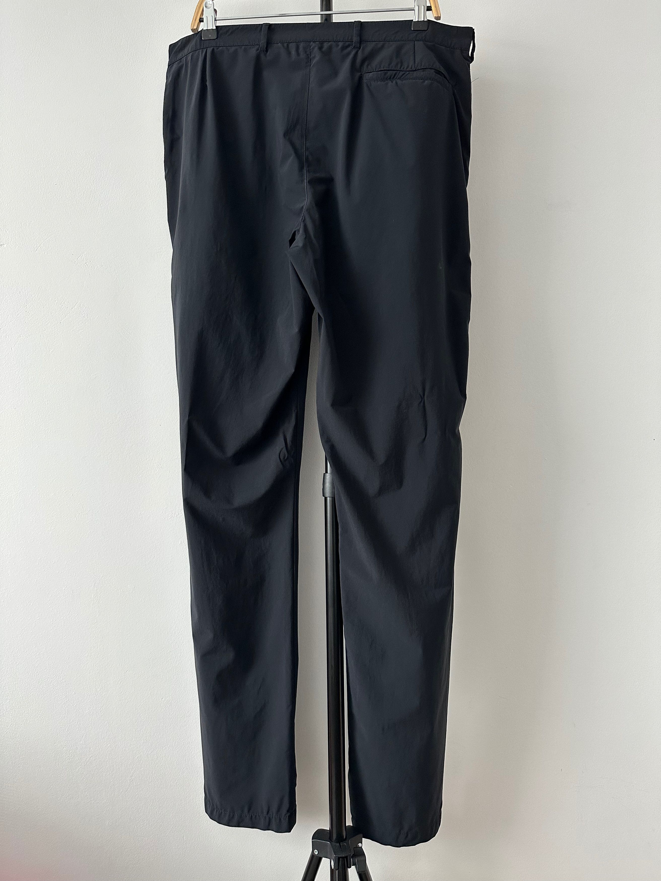 Prada Prada black stretch elastic stretch trousers pants Size US 36 / EU 52 - 4 Thumbnail