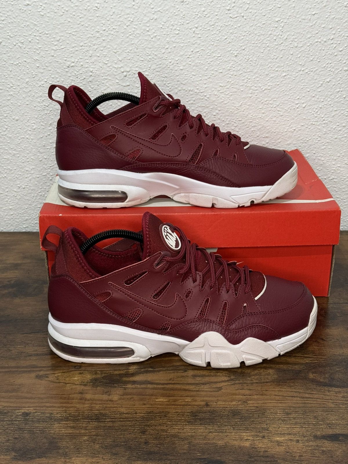 Nike Nike Air Trainer Max 94 Leather Red size 9 Size US 9 / EU 42 - 7 Thumbnail
