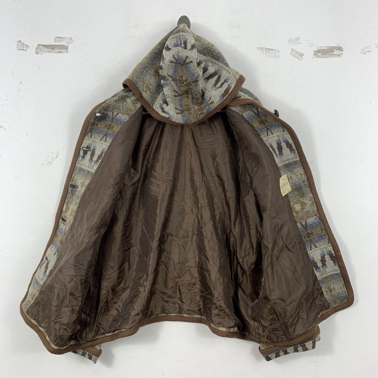 Vintage Vintage WOOL AZTEC NAVAJO Geometric Pattern Hooded Jacket Size US XL / EU 56 / 4 - 4 Thumbnail