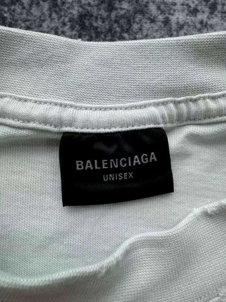 Balenciaga Balenciaga Off-white melted logo destroyed short sleeve Size US S / EU 44-46 / 1 - 3 Thumbnail