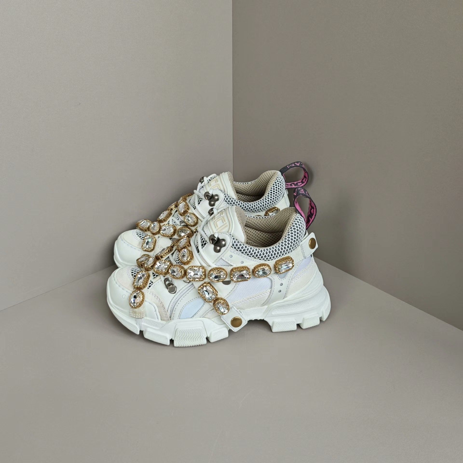 Gucci Gucci Lowtop Sneakers us_5 Women Size US 5 / IT 35 - 1 Thumbnail