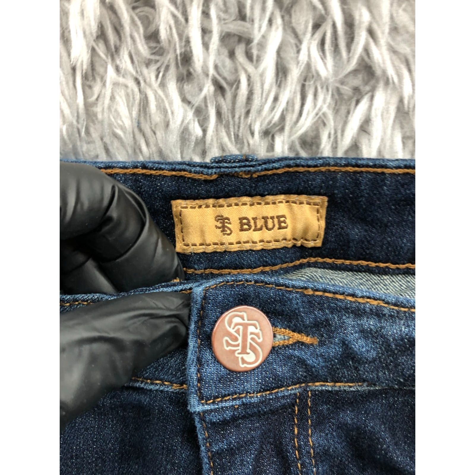 Vintage STS Blue Cuffed Boyfriend Shorts Juniors Size 7 Mid Rise Medium Wash Blue Size 28" / US 6 / IT 42 - 6 Thumbnail