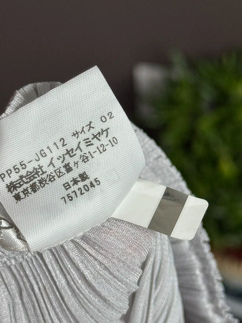 Issey Miyake Issey Miyake size:2 Grey pleated skirt Size 22" - 4 Thumbnail