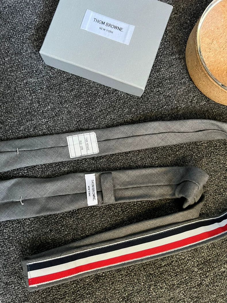 Thom Browne Thom Browne A medium grey tie Size ONE SIZE - 8 Thumbnail