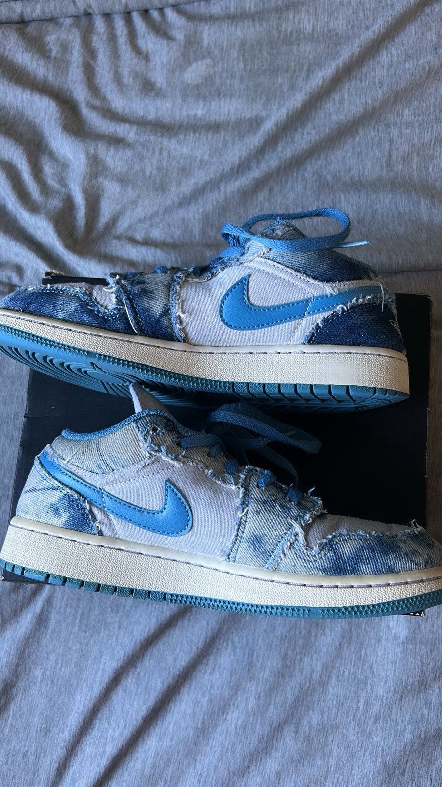 Jordan Brand Air Jordan 1 Low GS 'Washed Denim' Size US 4 / IT 34 - 3 Thumbnail