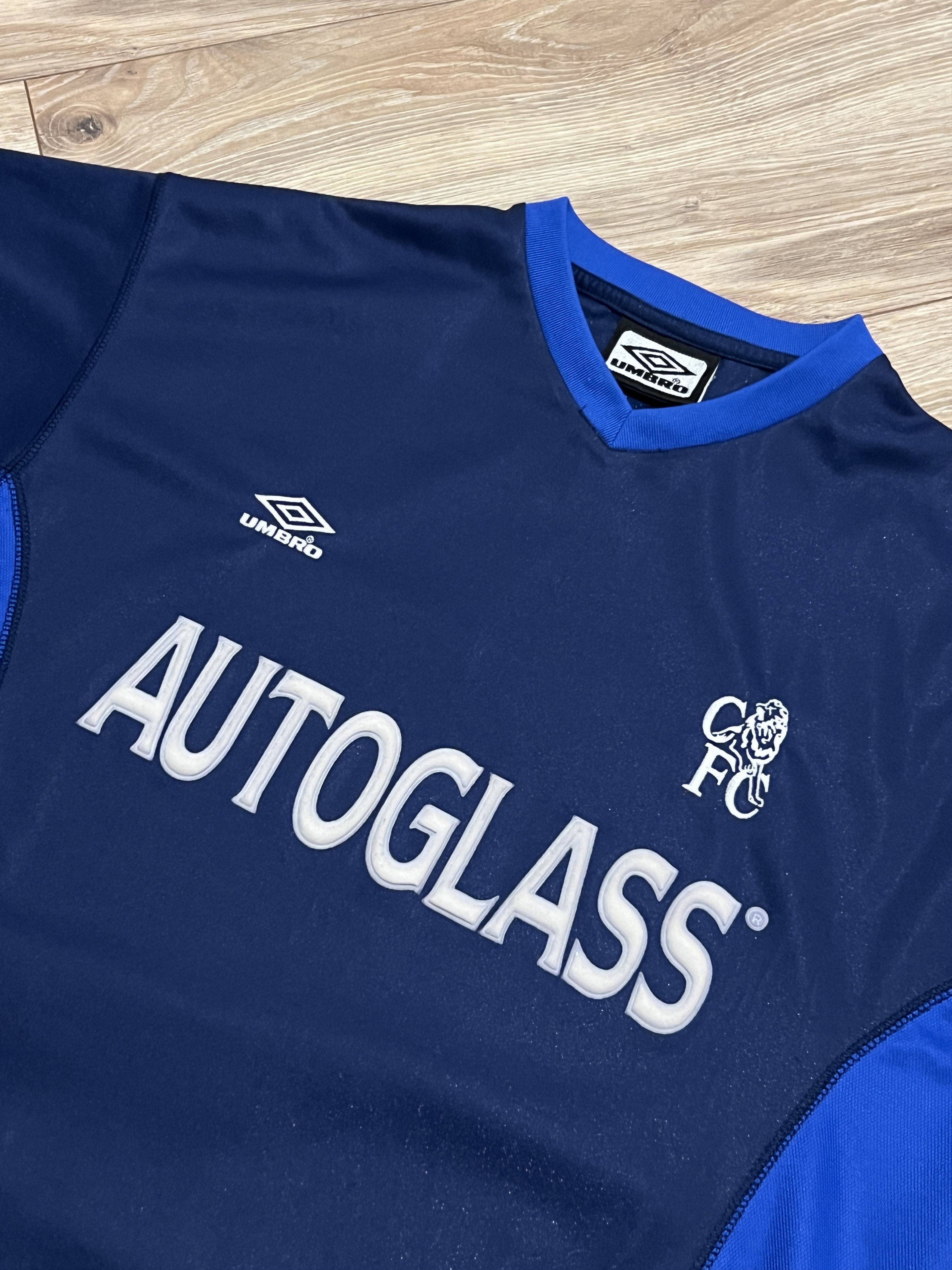 Umbro × Vintage Umbro 1999/2001 Chelsea London Home Soccer Jersey Vintage Size US M / EU 48-50 / 2 - 3 Thumbnail