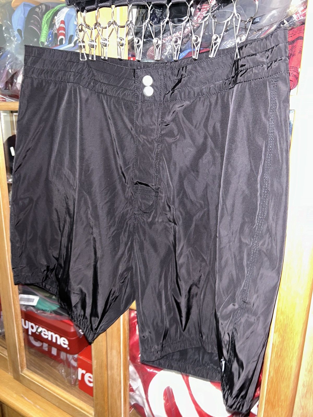 Supreme Supreme Wave Short SS11 size 34 Shorts Size US 34 / EU 50 - 2 Thumbnail