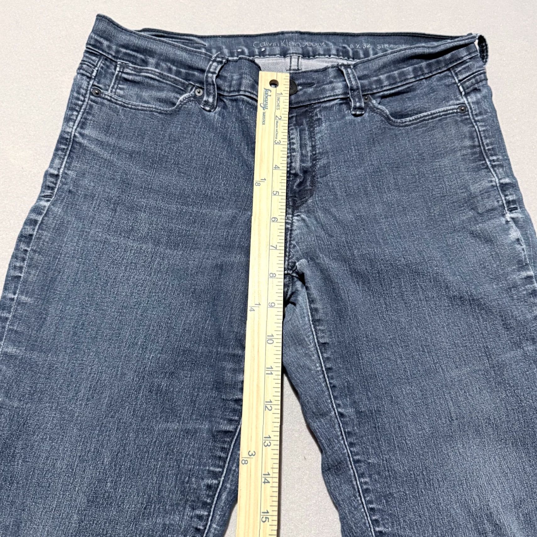 Calvin Klein Calvin Klein Jeans Women’s Dark Wash Denim Stretch Fit Classic Straight Jeans 8 Blue 5-Pocket Design Mens? No — Womens Size 30" / US 8 / IT 44 - 4 Thumbnail