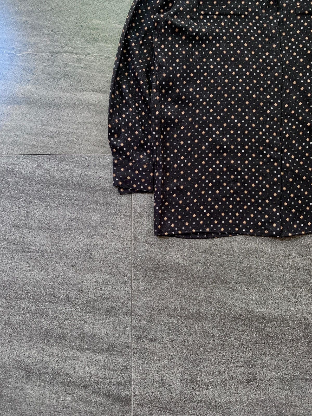 Gucci FREE TAX! 90s Printed Silk Shirt Size US M / EU 48-50 / 2 - 3 Thumbnail