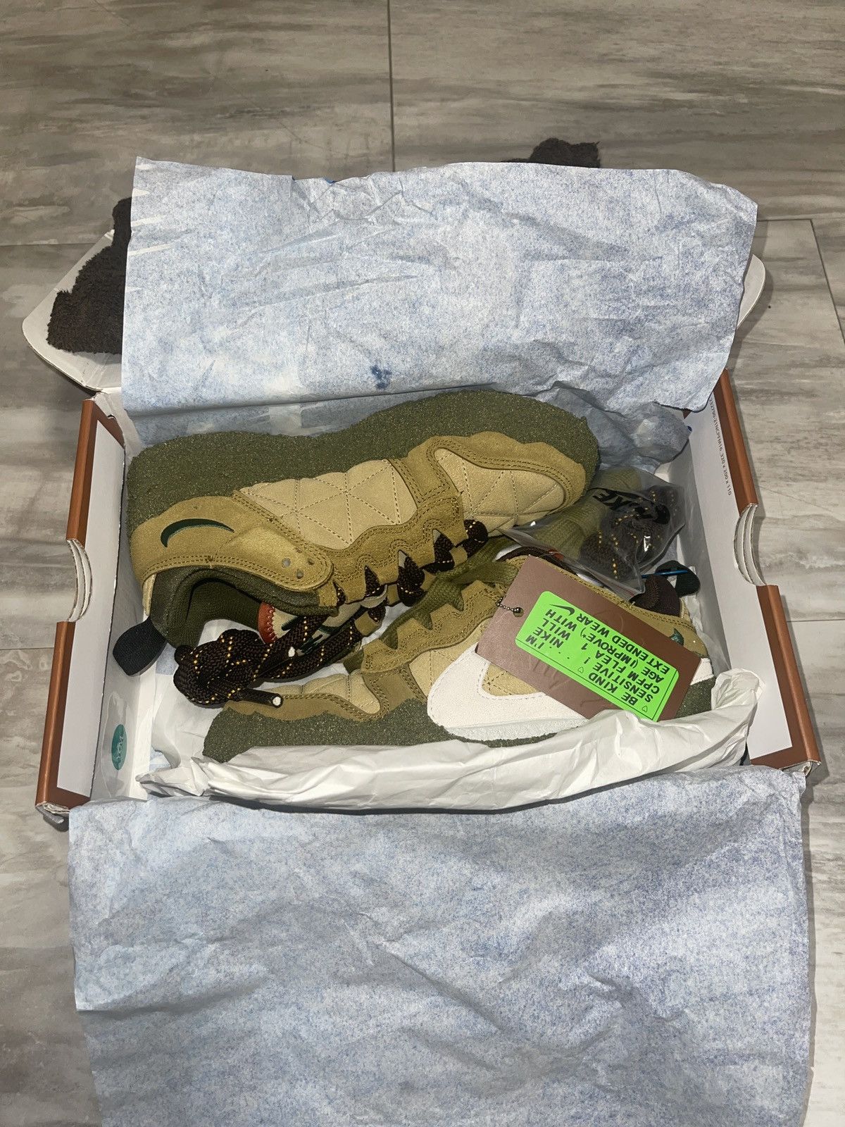 Nike Nike Cactus Plant Flea Market x Dunk SP Low Tan Mossy Green Size US 5.5 / EU 38 - 3 Thumbnail