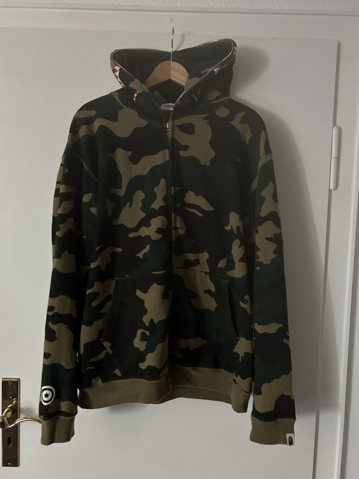 Bape Top Condition A Bathing Ape Classic Shark Zip Size US L / EU 52-54 / 3 - 1 Thumbnail