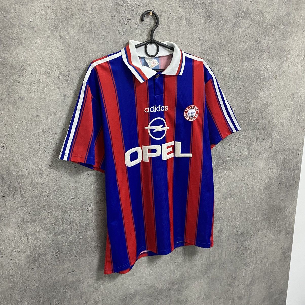 Adidas Adidas Bayern Munich 1995 1997 home soccer jersey football Size US M / EU 48-50 / 2 - 4 Thumbnail
