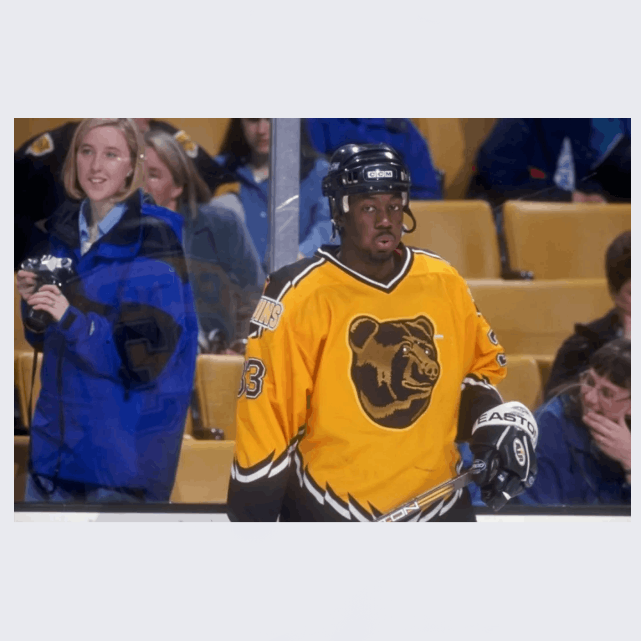 NHL Boston Bruins Vintage 90s Pooh Bear CCM Hockey Jersey Size US L / EU 52-54 / 3 - 3 Thumbnail