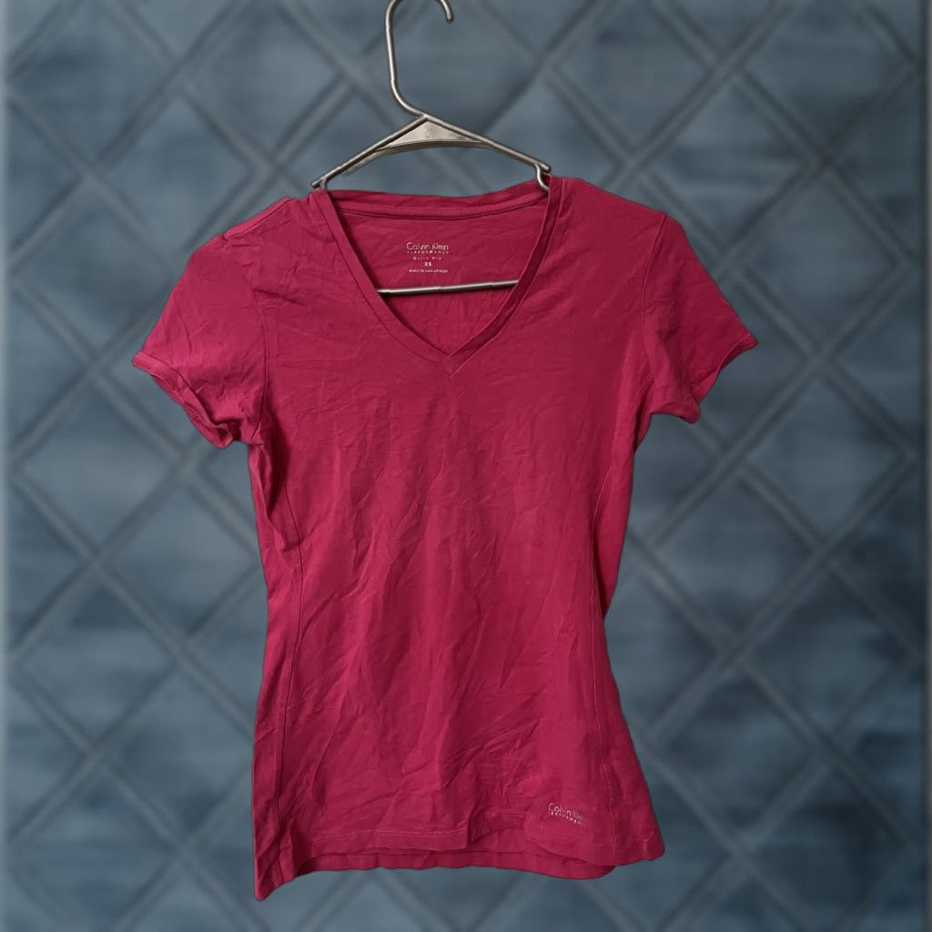 Calvin Klein Calvin Klein Performance T-Shirt XS Cotton V-Neck Short Sleeve Pink Womens Regular Size XS Shirts T-shirt Activewear Size XS / US 0-2 / IT 36-38 - 1 Thumbnail