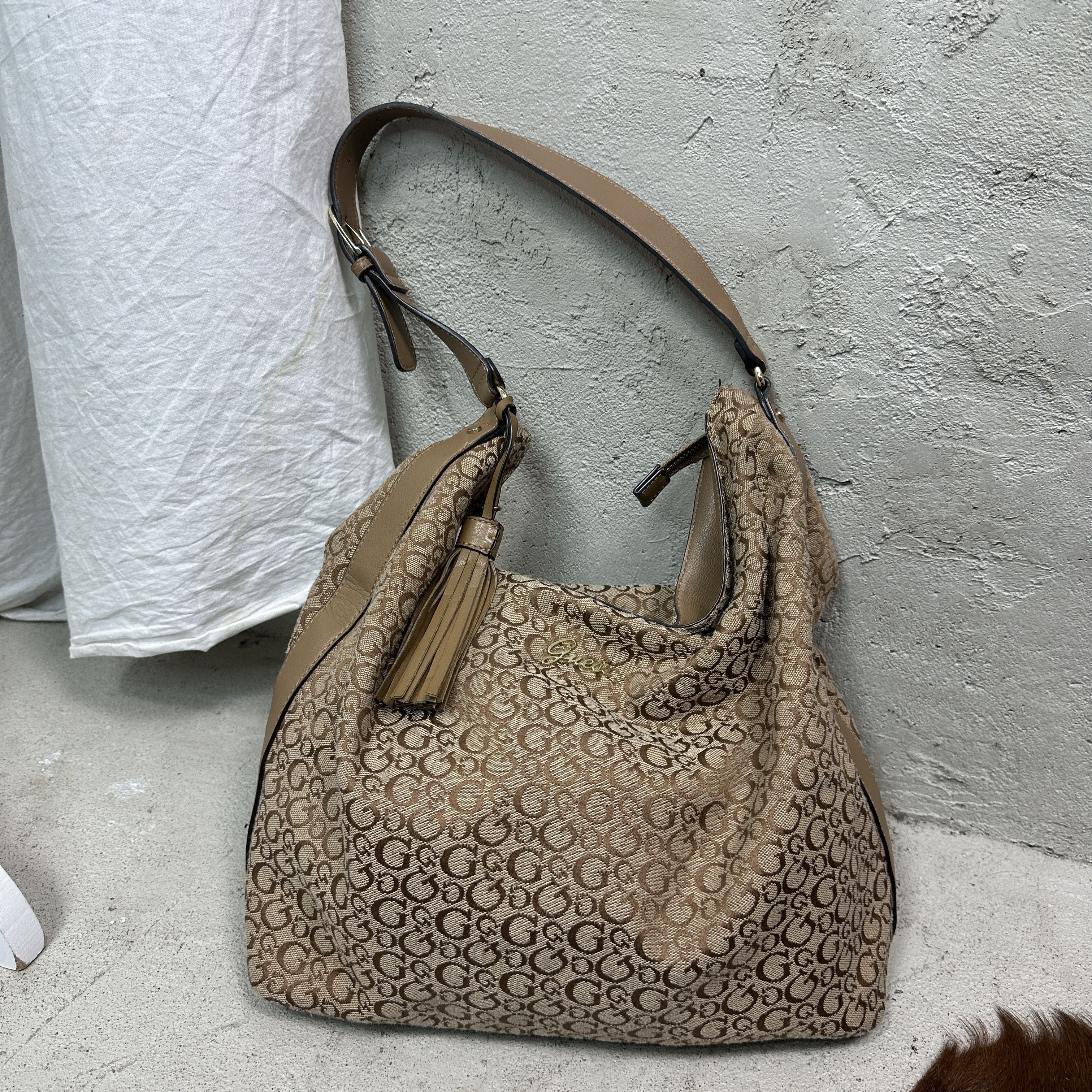 Vintage Avant Garde Guess Hobo Monogram Bag Y2K