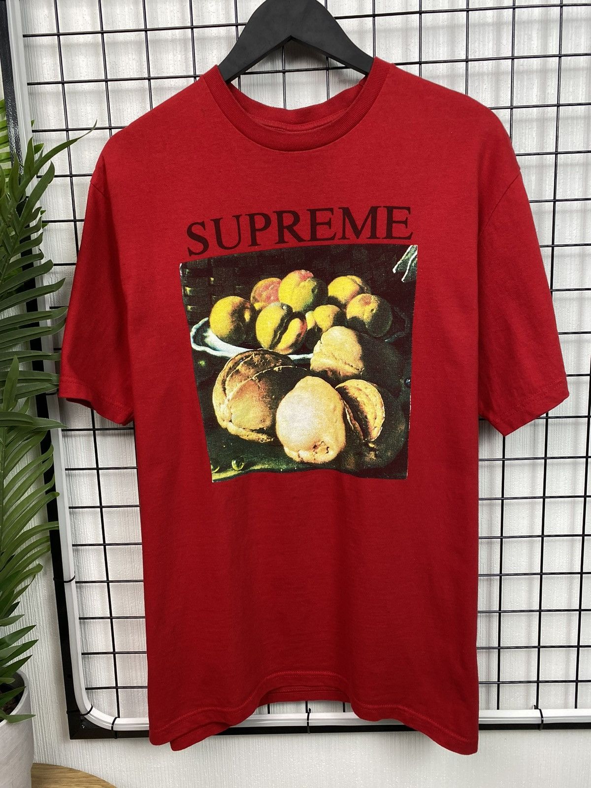 Supreme Supreme Still Life Tee (FW18) L size red Men’s L Hype OG Size US L / EU 52-54 / 3 - 4 Thumbnail