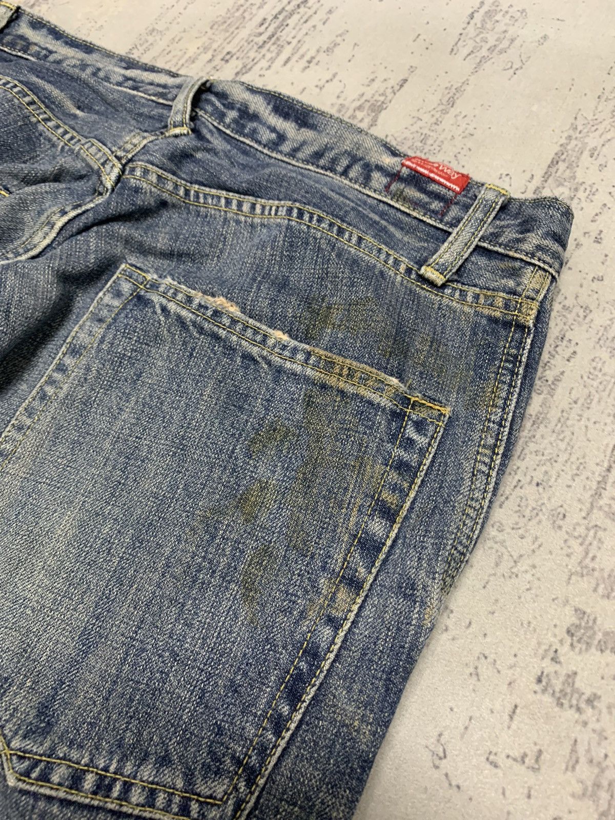 Japanese Brand Vintage Blueway Japanese Mud Wash Distressed Baggy Fit Jeans Size US 32 / EU 48 - 13 Thumbnail