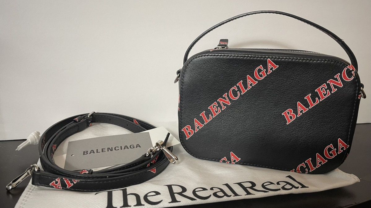 Balenciaga Everyday Camera shoulder bag Size ONE SIZE - 1 Thumbnail