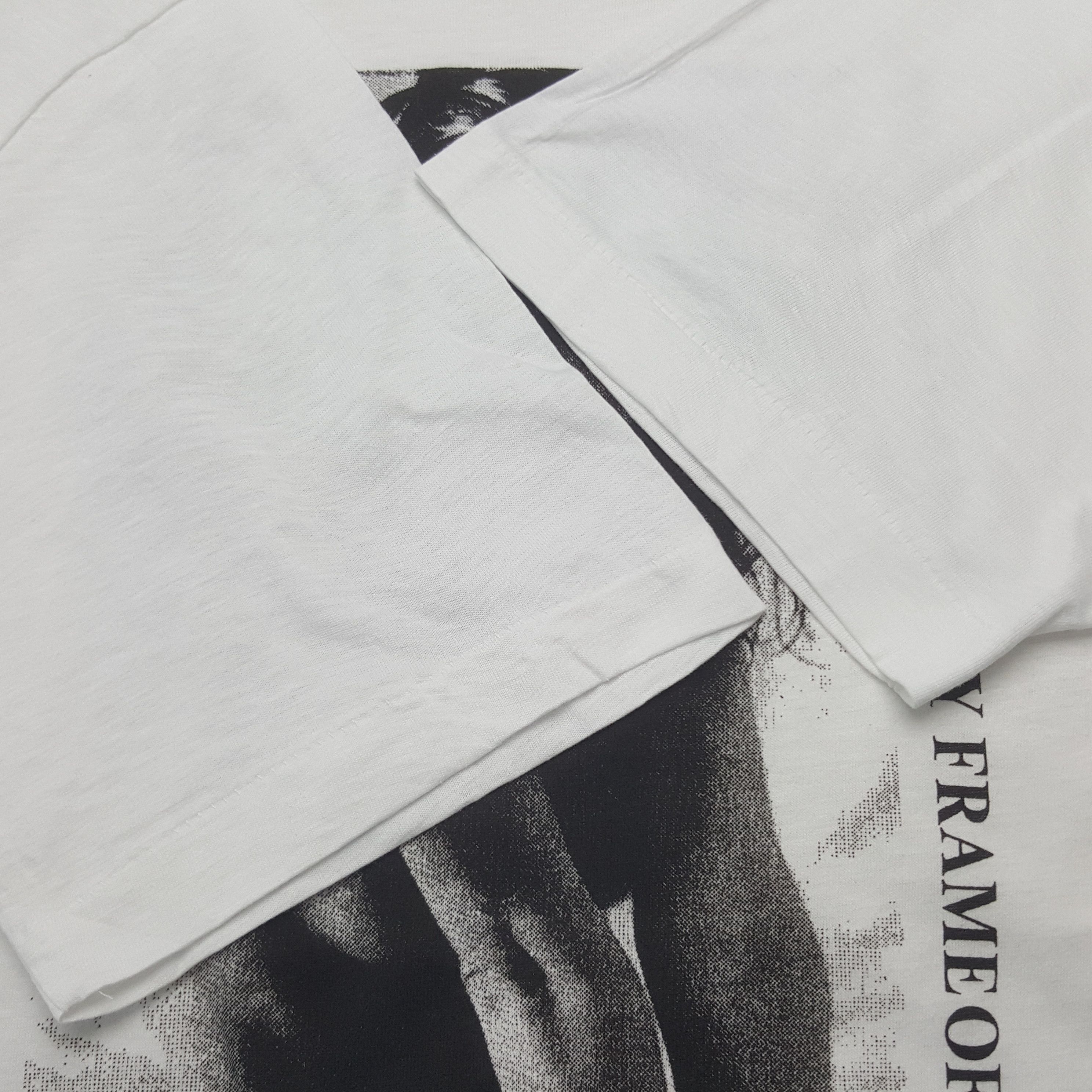 Other Vintage Bruce Weber Photos Solo Singer Art Tshirt Size US S / EU 44-46 / 1 - 5 Thumbnail