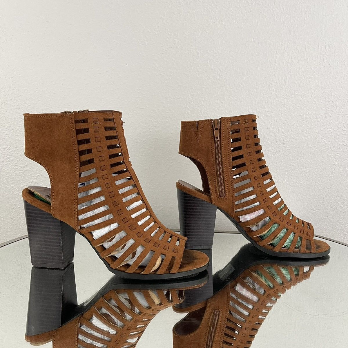 Forever 21 FOREVER 21 Light Brown Gladiator Ankle Sandal Block Heels Size US 7 / IT 37 - 3 Thumbnail