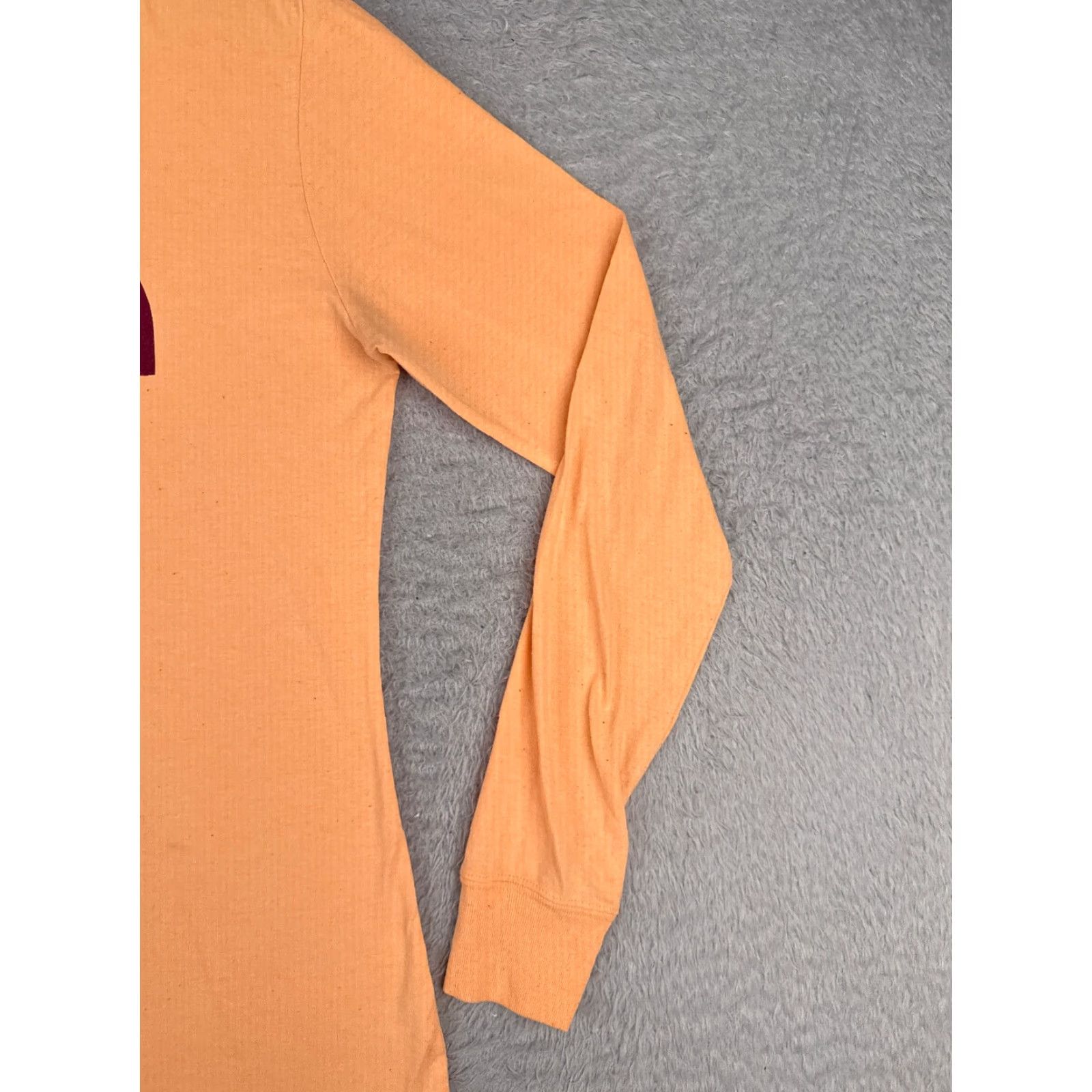The North Face The North Face Shirt Women Small Petite Orange Long Sleeve Crew Poly Blend Size S / US 4 / IT 40 - 2 Thumbnail