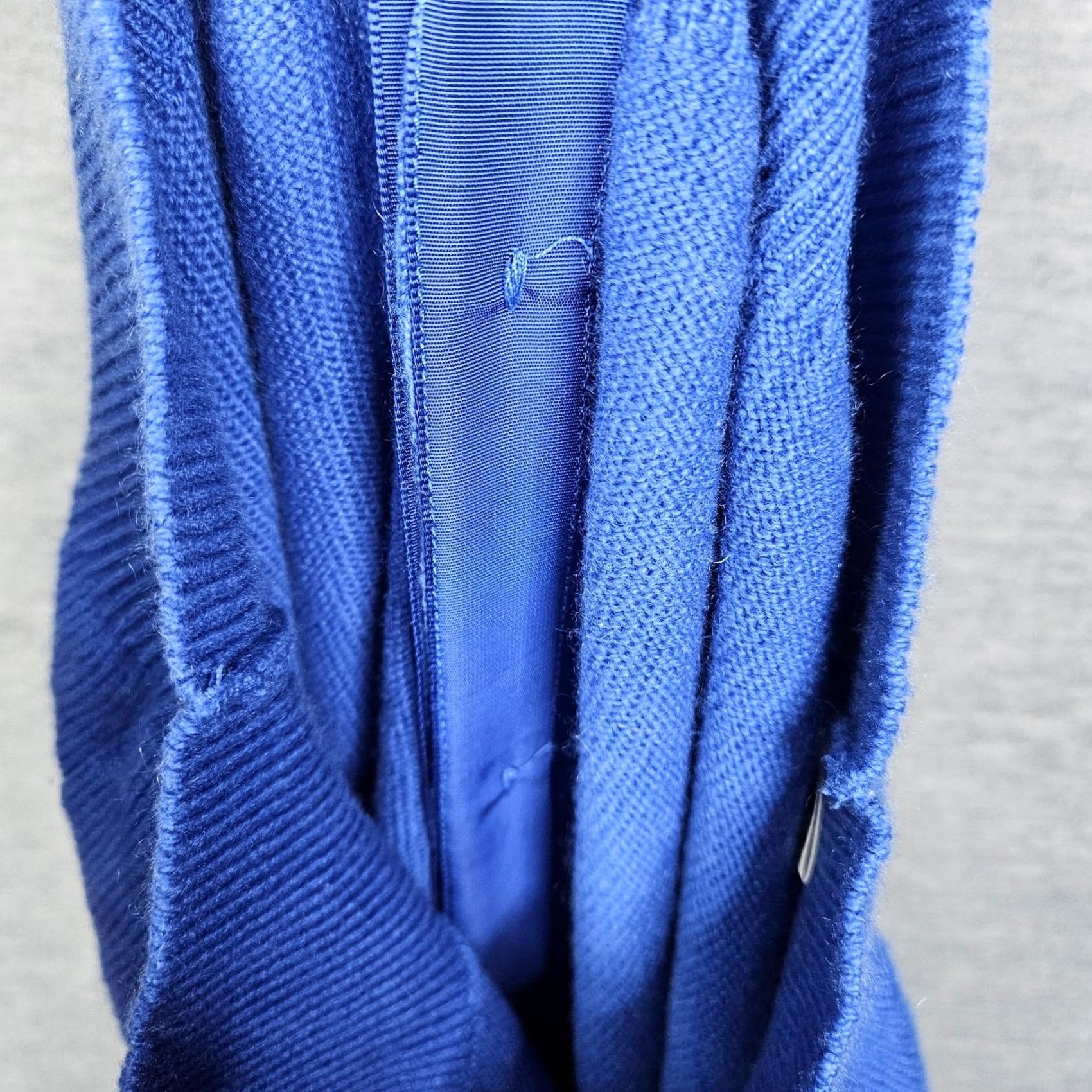 Johnstons Of Elgin Johnstons Of Elgin Blue 100% Cashmere Golden Button Cardigan 40" 102cm Cardigan Women Regular Blue 100% Cashmere Button Modern Style Pays Vintage? No Size S / US 4 / IT 40 - 3 Thumbnail