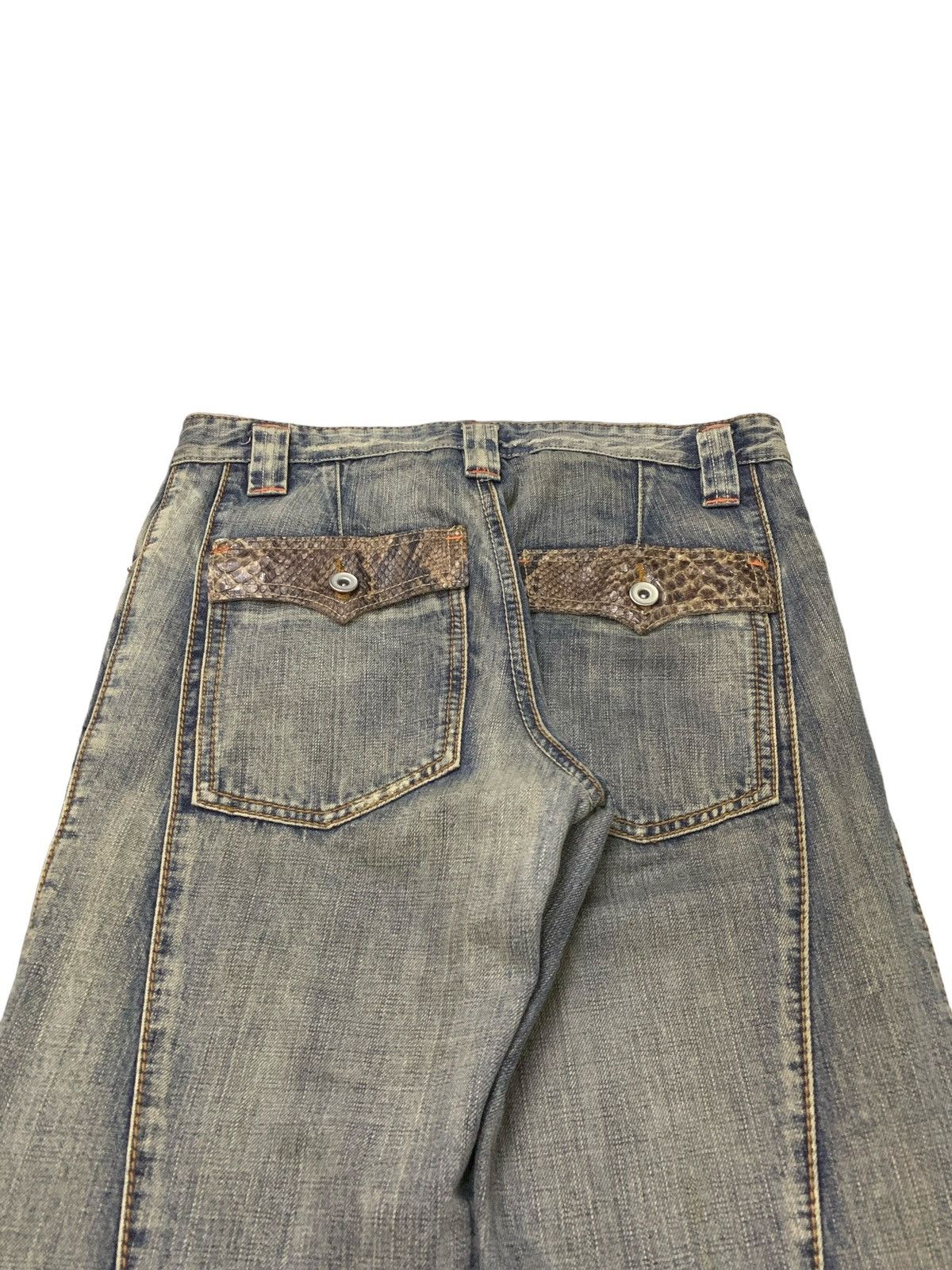 If Six Was Nine × Japanese Brand × Tornado Mart Takaio Japan Snake Trimmed Mud Wash Flared Distressed Jeans Size US 30 / EU 46 - 12 Thumbnail