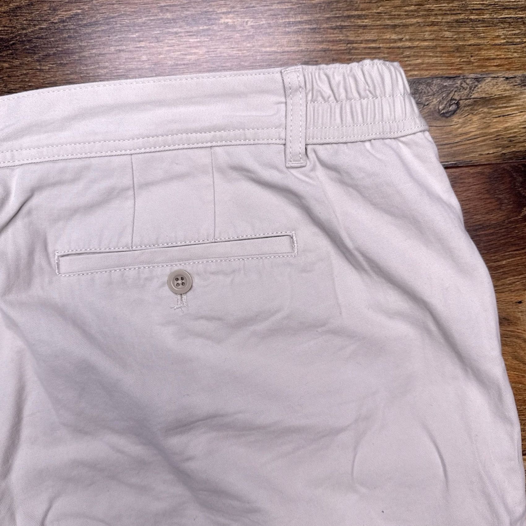 Eddie Bauer Eddie Bauer Blakeley Legend Wash Shorts 24W Beige New Womens Size 42" / US 20 - 7 Thumbnail