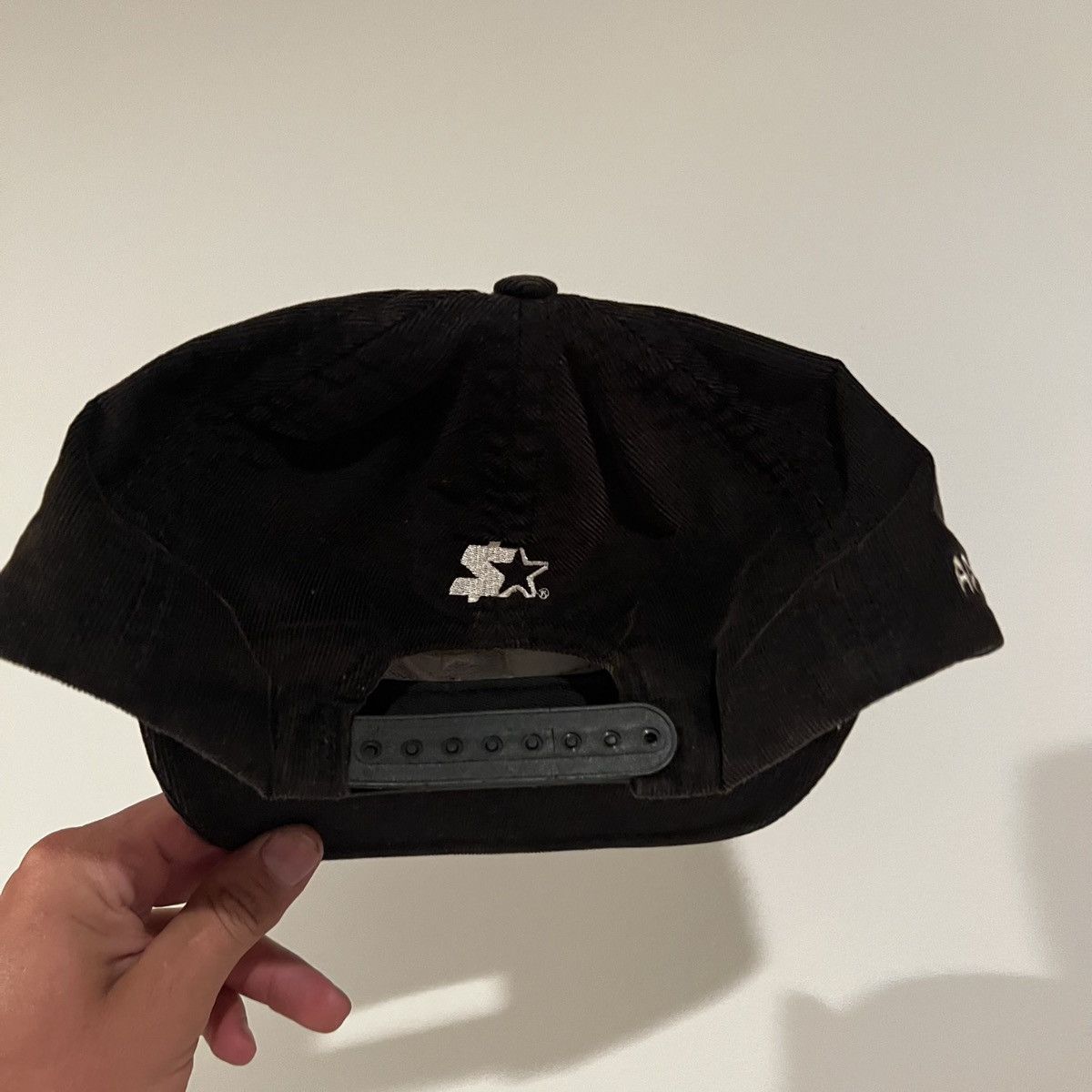 Supreme Supreme AppleTown Snapback Hat corduroy Size ONE SIZE - 24 Thumbnail
