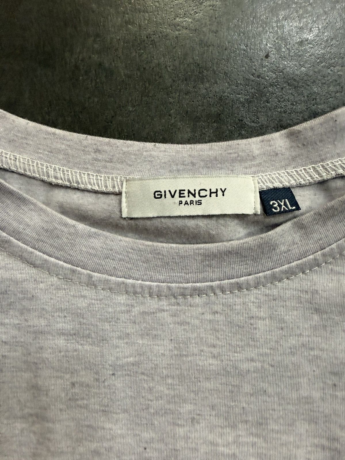 Givenchy Givency paris logo tshirt Size US L / EU 52-54 / 3 - 3 Thumbnail
