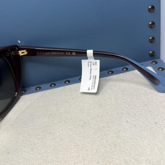 Gucci New Authentic- Gucci Sunglasses Women's GG0921S 004 Brown /G Size ONE SIZE - 2 Thumbnail