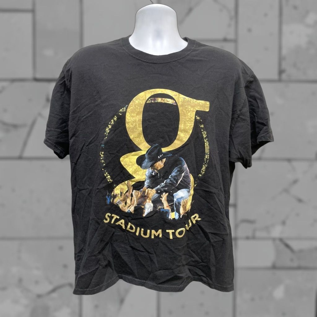 Hanes Hanes T-Shirt Stadium Tour Black Graphic Mens XL Garth Brooks Black? Size US XL / EU 56 / 4 - 1 Thumbnail